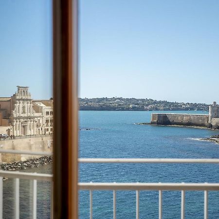 Ortigia Seafront Apartment By Wonderful Italy Syracuse ภายนอก รูปภาพ