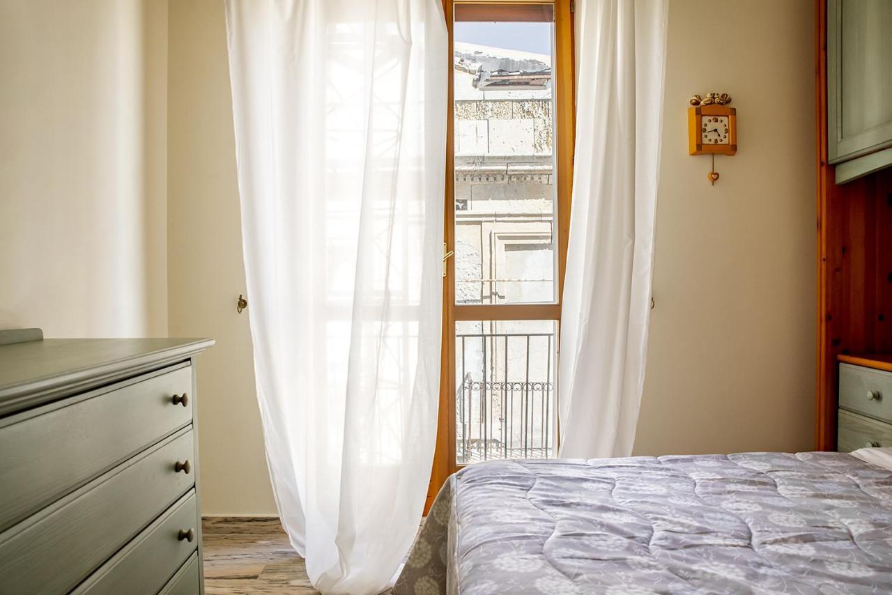Ortigia Seafront Apartment By Wonderful Italy Syracuse ภายนอก รูปภาพ