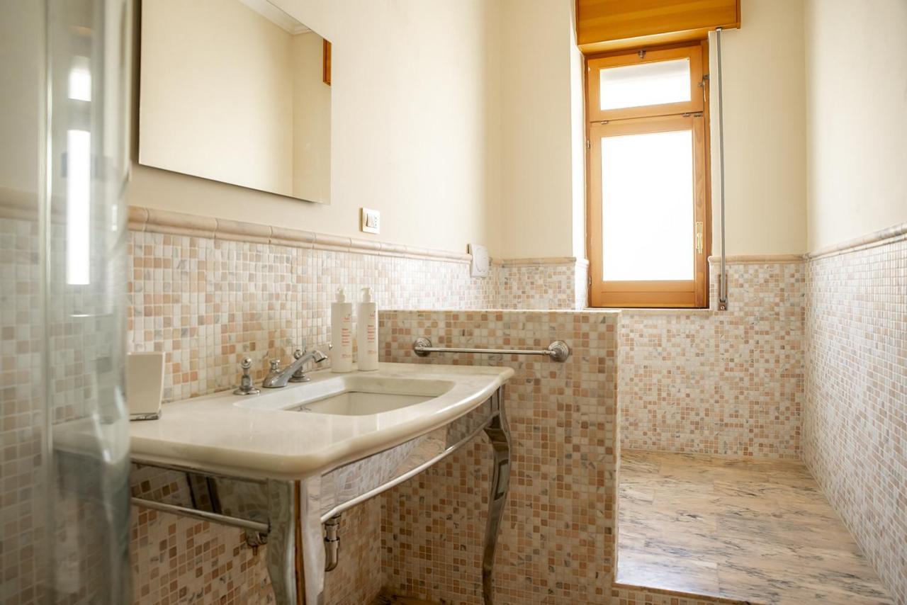 Ortigia Seafront Apartment By Wonderful Italy Syracuse ภายนอก รูปภาพ