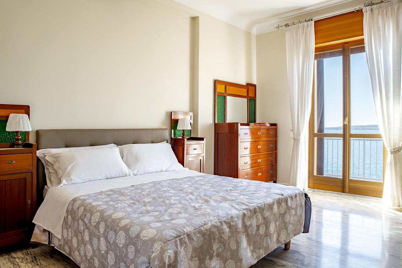 Ortigia Seafront Apartment By Wonderful Italy Syracuse ภายนอก รูปภาพ